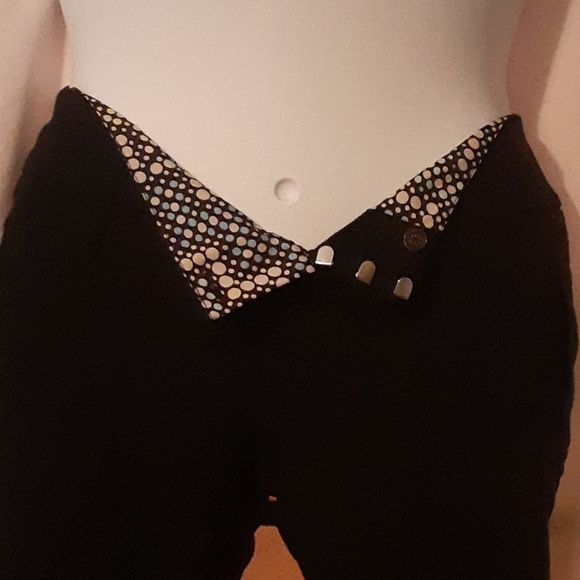 Dress style shorts with pockets. - Picture 2 of 5